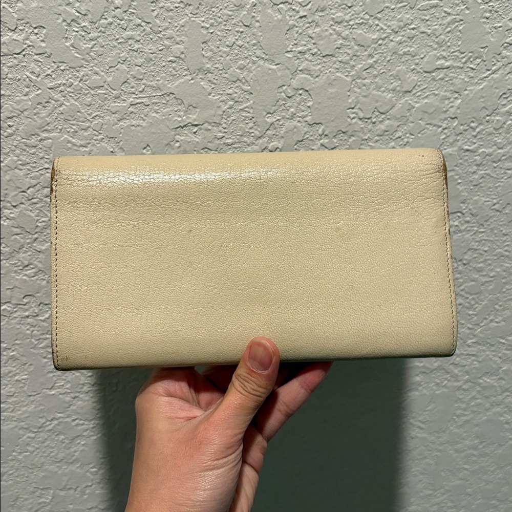 Cartier Cream Leather Wallet with Gold Hardware - Picture 4 of 14